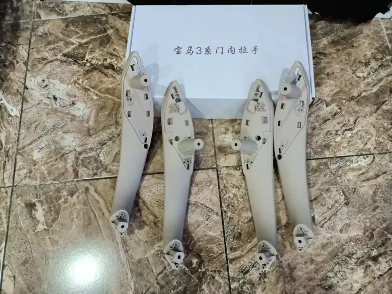 BMW F30 Kapi İç Kolçak Set