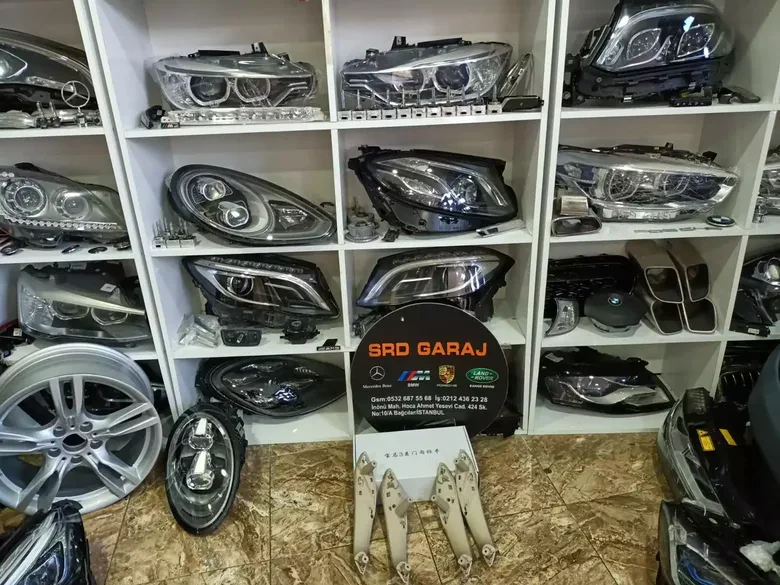 BMW F30 Kapi İç Kolçak Set