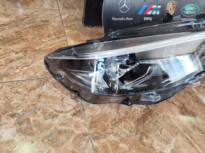 BMW F32 F33 F36 LCI M4 Dönüşüm Farı Tak Çalıştır