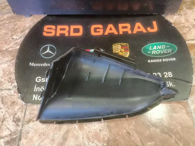 BMW F80 M3 F82 M4 Radyatör Hava Kanalı Çıkma Orjinal 8054266