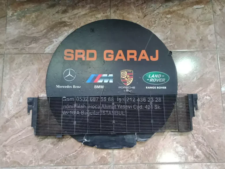 BMW G20 Alt Radyatör Koruma Izgarası (Benzin) 8482591