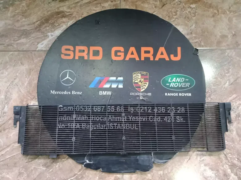 BMW G20 Alt Radyatör Koruma Izgarası (Benzin) 8482591