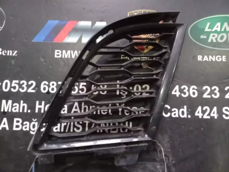 BMW G20 Ön Tampon Sol Izgarası 8075601