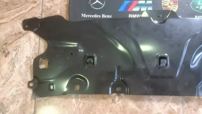 BMW G30 2017- Ön Üst Panel Sacı 7383855 Sıfır Orjinal