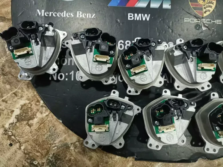 BMW G30 G31 LCI LED Far Sinyal Modülü 23508302-01