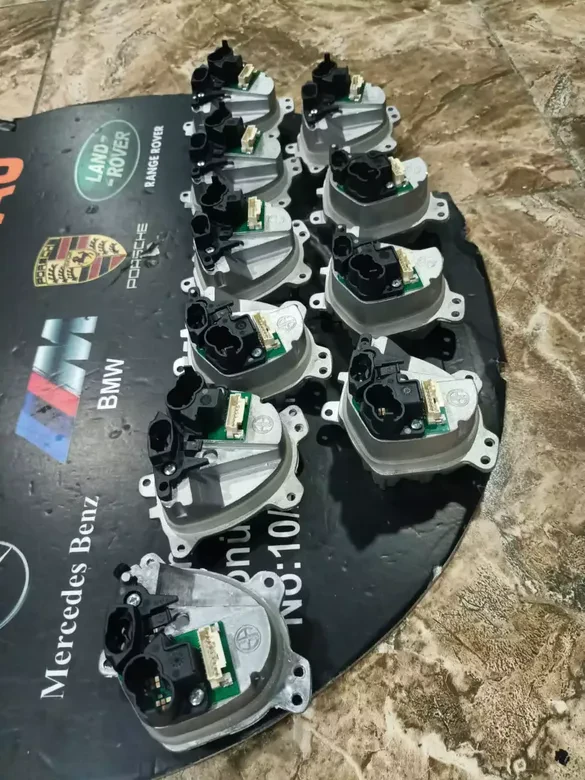 BMW G30 G31 LCI LED Far Sinyal Modülü 23508302-01