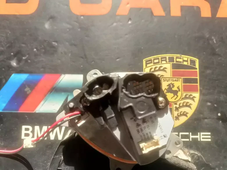 BMW G30 LCI Dönüşüm Far Sinyal Modülü Çıkma