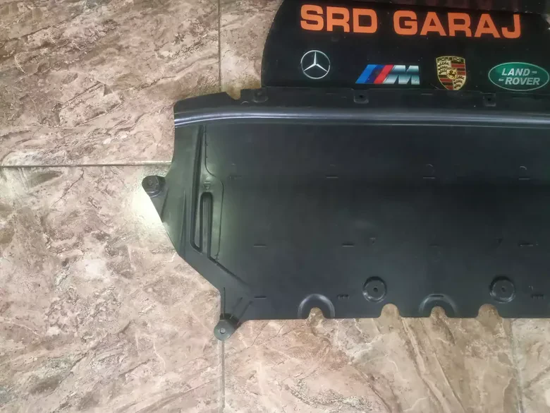 BMW G30+LCİ G11+LCİ Motor Alt Muhafaza 7340168