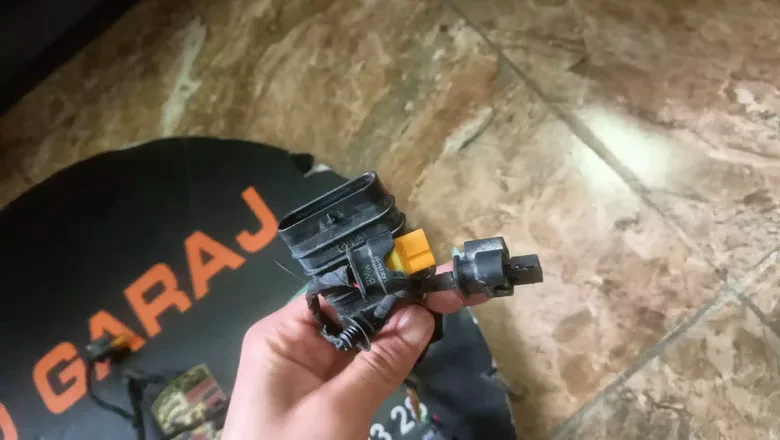 BMW G60 Ön Tampon Park Sensör Tesisatı 5A86170