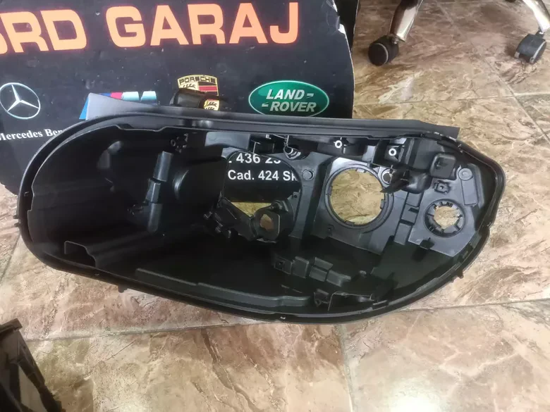 BMW X1 E84 2009-11 Sağ Sol Halojen Far Kasası