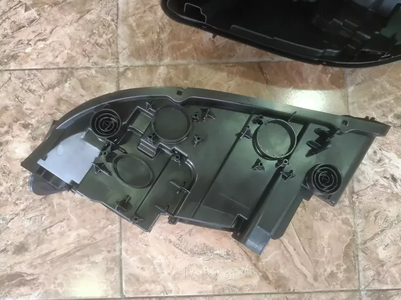 BMW X1 E84 2009-11 Sağ Sol Halojen Far Kasası