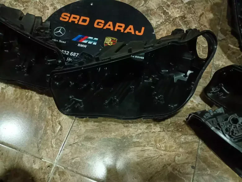 BMW X3 G01 Far Kasası