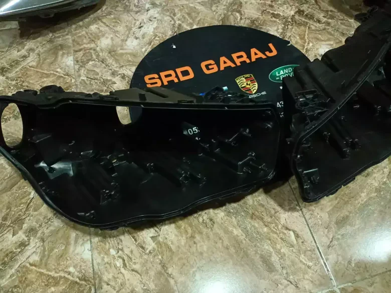 BMW X3 G01 Far Kasası