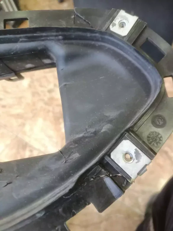 BMW Z4 G29 Hava Kanalı Braketi Çıkma Orj 7956603