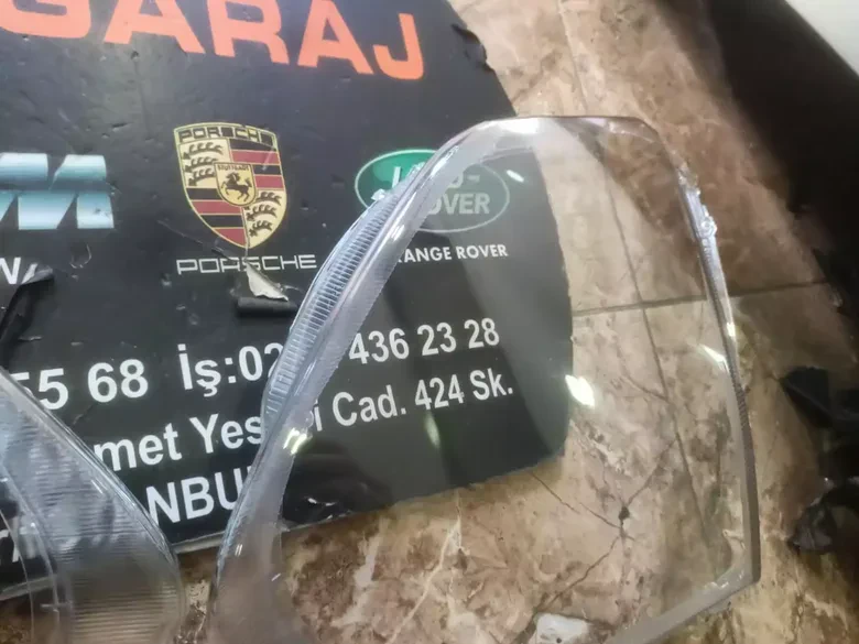 Chery Omoda Sağ Sol Far Camı