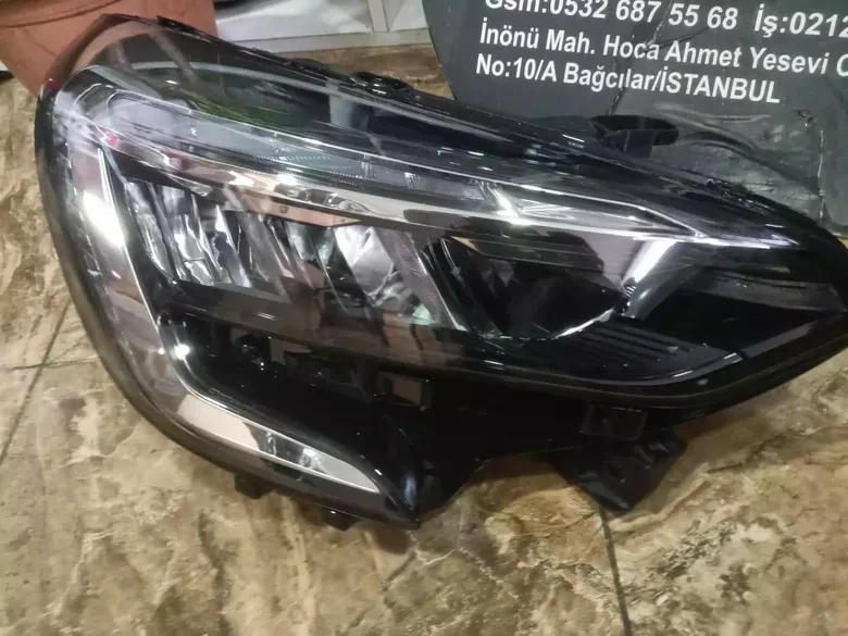 Clio 5 Sağ Far 260100902R