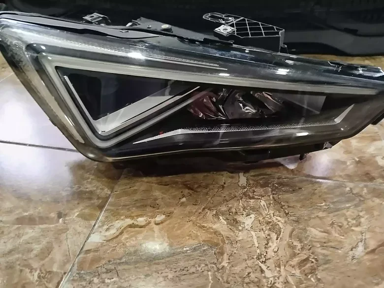 Cupra Formentor Sağ Far 5FG941008F