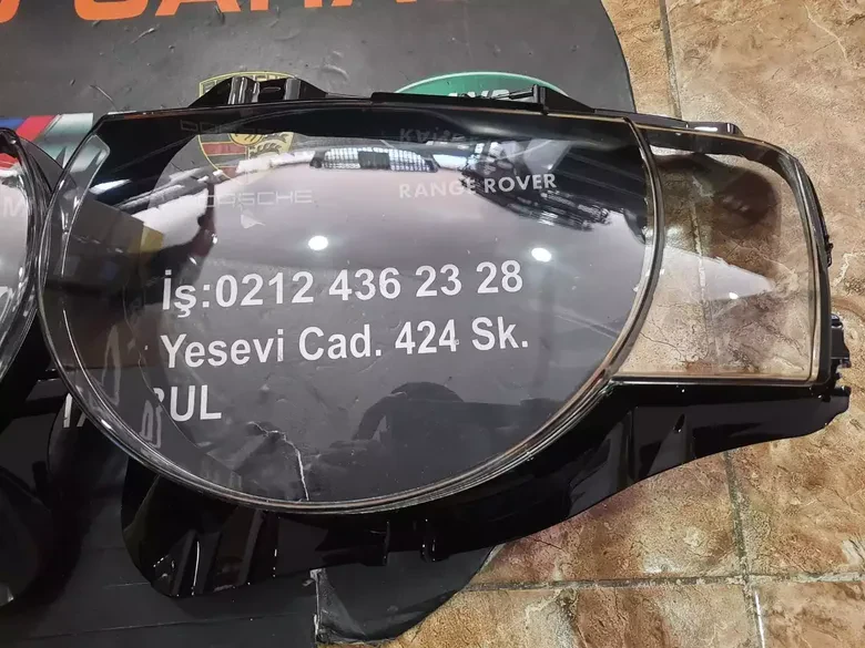 Defender 2020 2022 Sağ Sol Far Camı