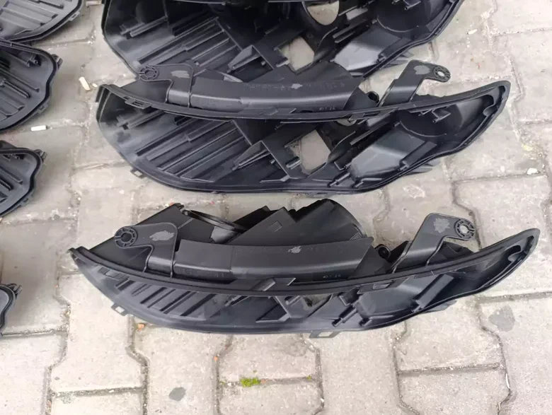 Discovery Sport L550 Far Kasası Sağ-Sol