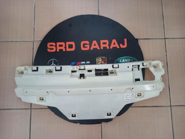 F30 M-Tech Arka Tampon Orta Braketi