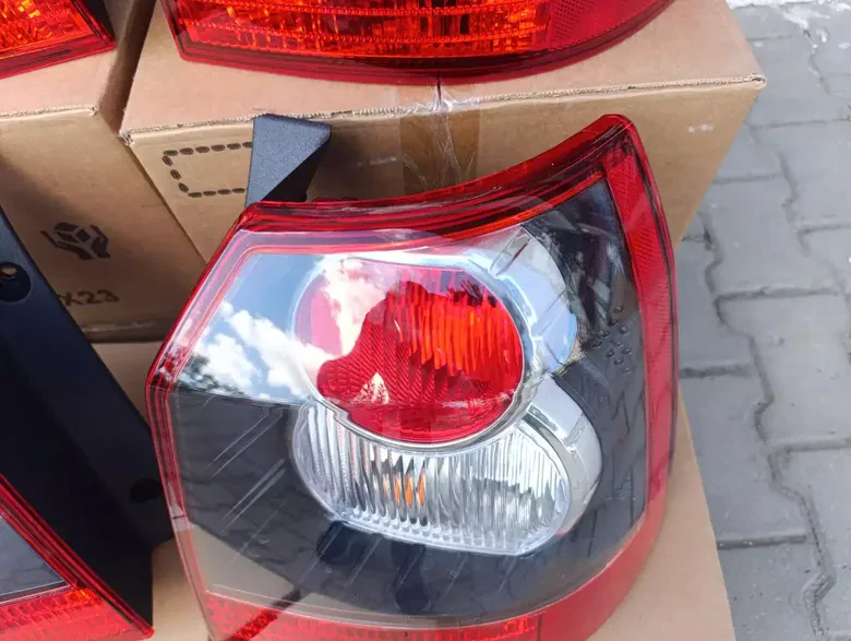 Freelander 2 2010- Sağ Sol Stop LR023968 LR023971