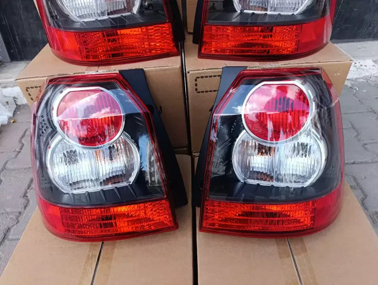 Freelander 2 2010- Sağ Sol Stop LR023968 LR023971
