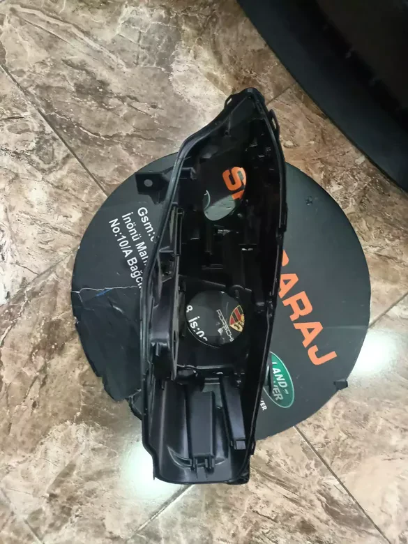 Jaguar Xf Sağ Far Kasası 2015-19