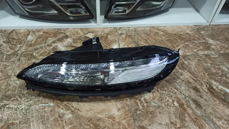 Jeep Cherokee Sol Gündüz Farı 68157105AR