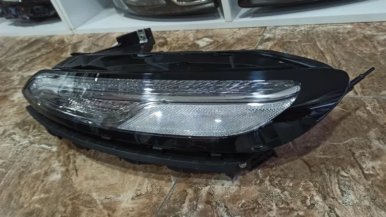 Jeep Cherokee Sol Gündüz Farı 68157105AR