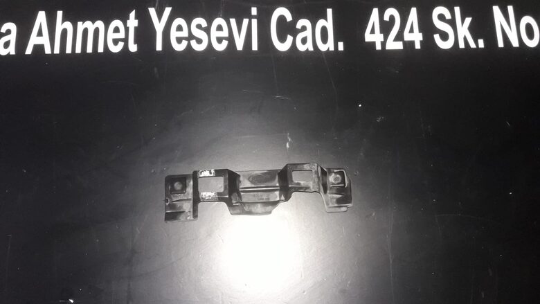 Land Rover Discovery Ön Tampon Sol Braketi DQ0500031