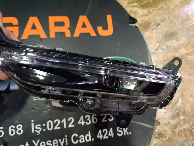 Land Rover Evoque 2020- L551 Siyah Sağ Sol Sis Farı LR0119470 LR0119469