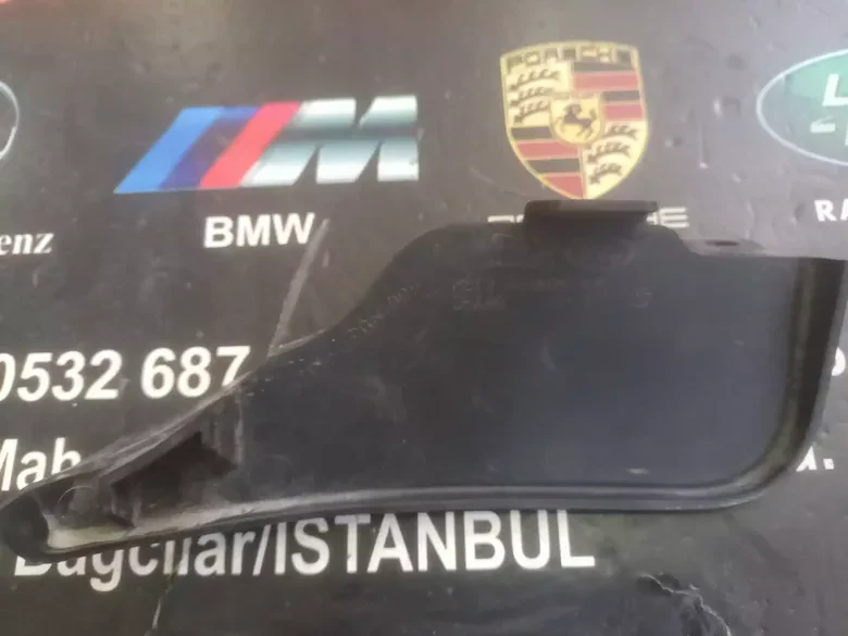 Land Rover Sağ Paçalık m8e2-001a06