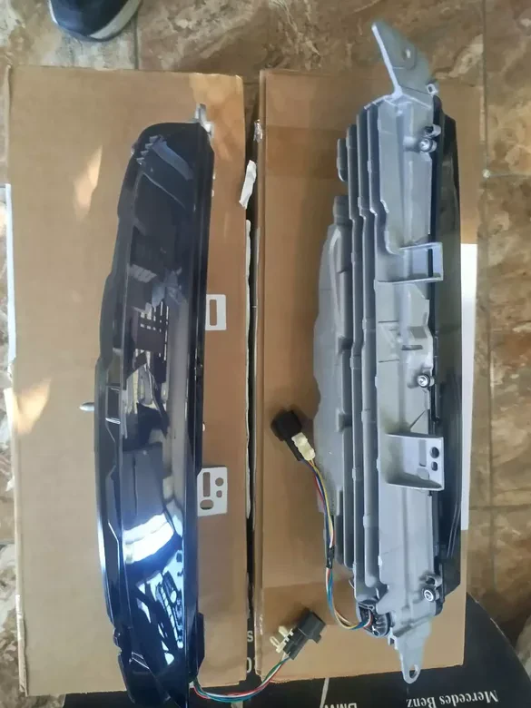 Land Rover Vogue 2024 Stop LR152173 LR152172