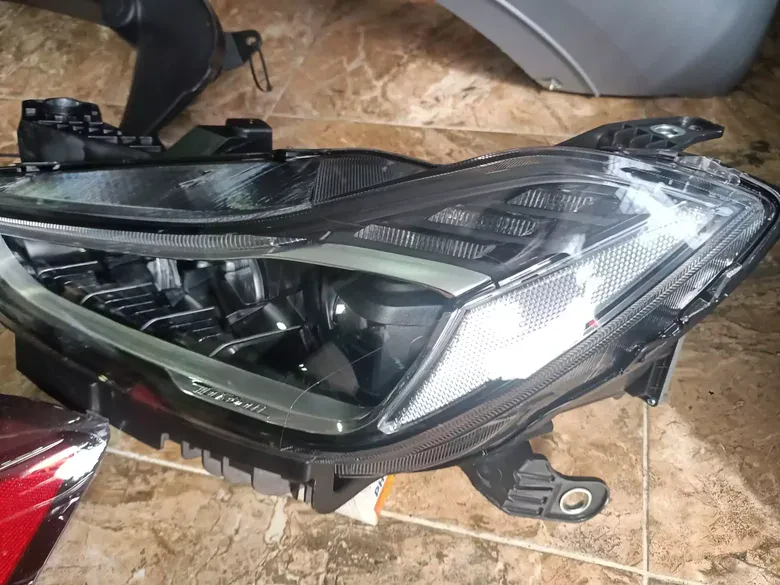 Maserati Ghibli 2013 2020 Dönüşüm Farları Sıfır Yansanayi