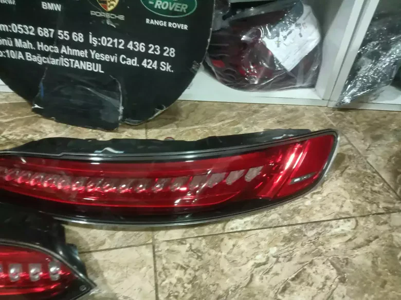 Mercedes AMG GT Stop Lambası A1909064900 A1909064700