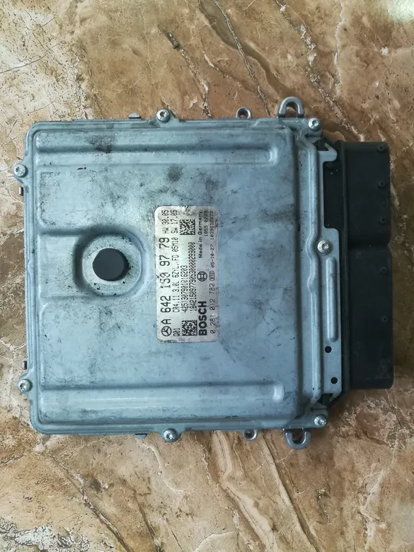 Mercedes-Benz CLS W219 Motor Beyni Ecu A6421509779