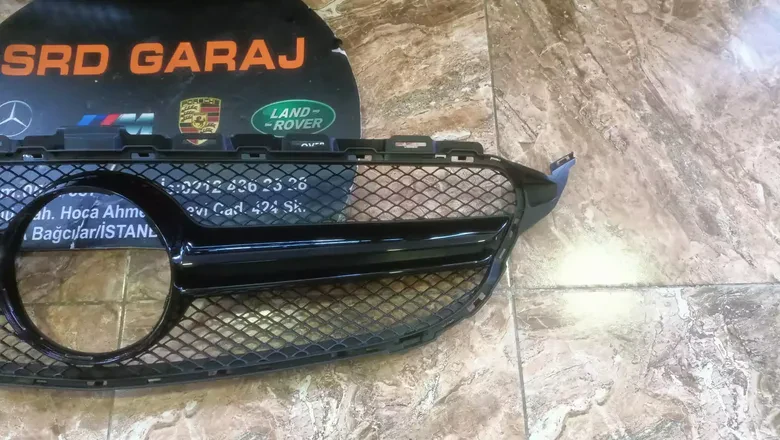Mercedes C Serisi W205 2014-18 C63 Siyah Panjur