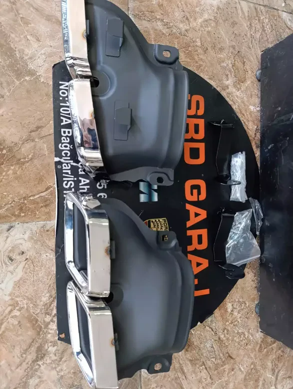 Mercedes C Serisi W205 C63 Egzoz Başlığı