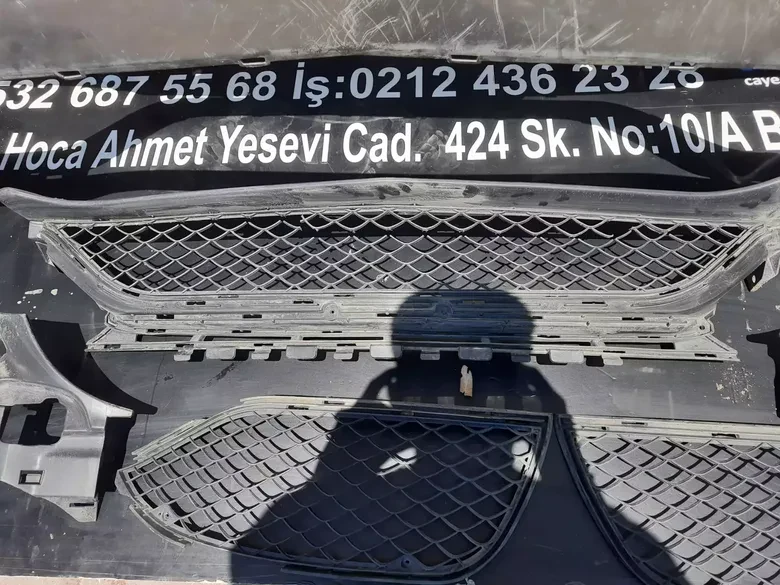 Mercedes C Serisi W205 C63 Tampon Orta Izgarası