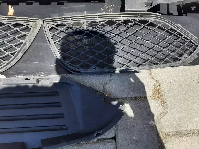 Mercedes C Serisi W205 C63 Tampon Sağ Sol Izgara