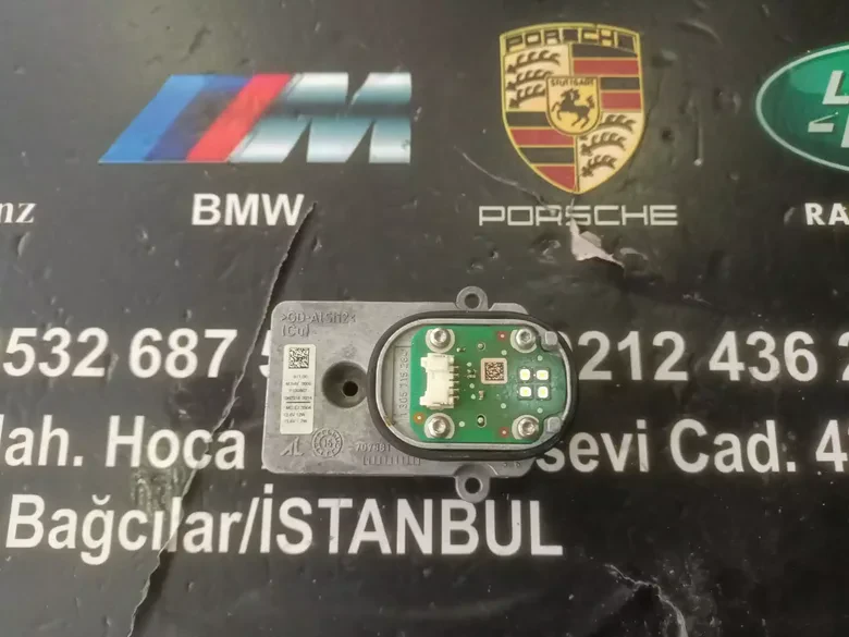 Mercedes C Serisi W205 LED Köşe Beyni 1305715284