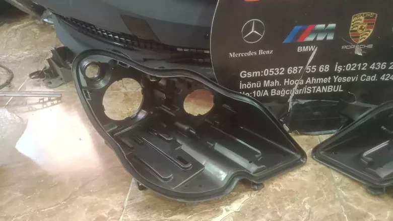 Mercedes CLS W219 2004-11 Zenon Sağ Sol Far Kasası