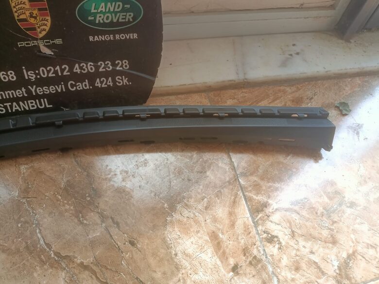 Mercedes CLS W257 Ön Tampon Orta Izgara Braketi