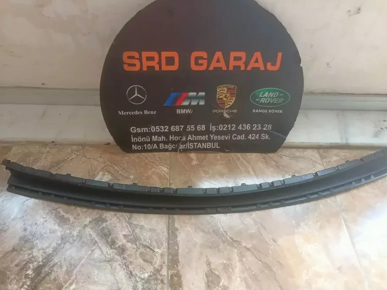 Mercedes CLS W257 Ön Tampon Orta Izgara Braketi