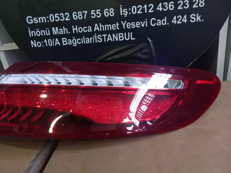 Mercedes E Serisi C238 Sağ Stop Lambası 2389066601