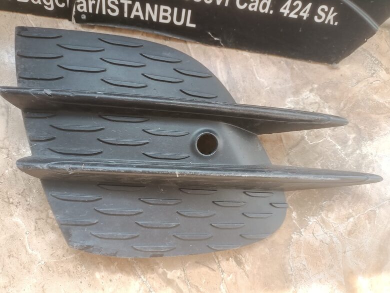 Mercedes E Serisi W213 Tampon Sol Izgarası A2138858904