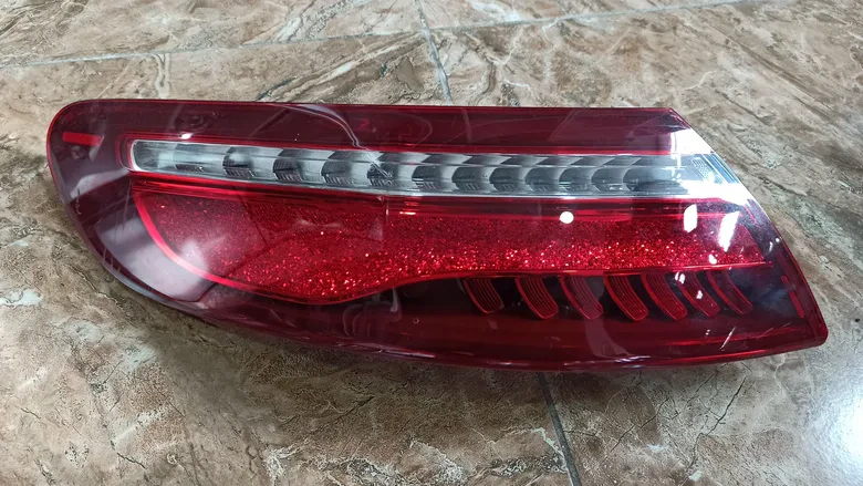 Mercedes E Serisi W238 Kasa Sol Arka Stop 2389061001