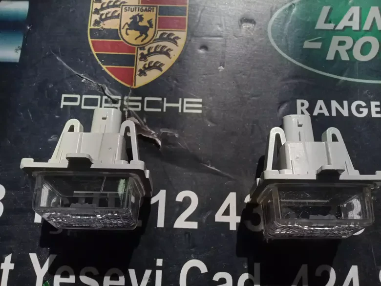 Mercedes Plaka Işığı 2218200856