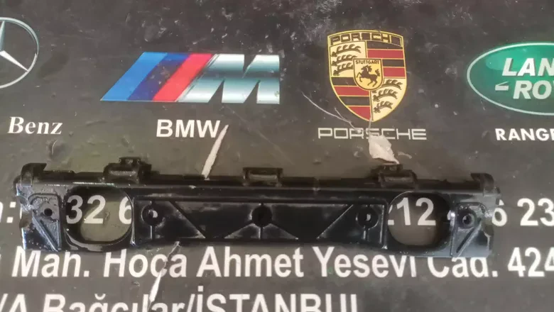 Mercedes S Serisi W221 Sağ Çamurluk Braketi A2216980162