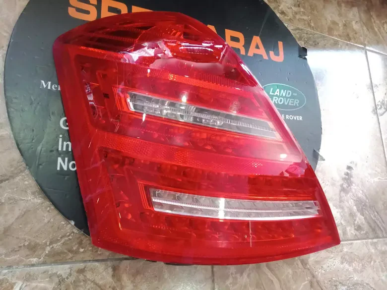 Mercedes S Serisi W221 Sol Stop Çıkma Orj 2218201364